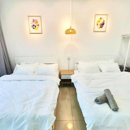 שאה אלאם F 1-5 Pax 3Bed Cozy Home Studio Trefoil Setia Alam Wifi & Tv מראה חיצוני תמונה