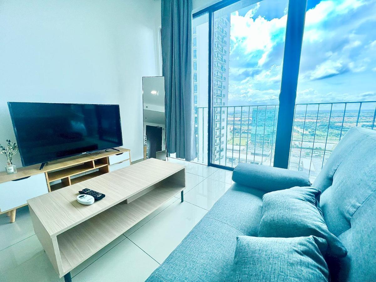 שאה אלאם F 1-5 Pax 3Bed Cozy Home Studio Trefoil Setia Alam Wifi & Tv מראה חיצוני תמונה